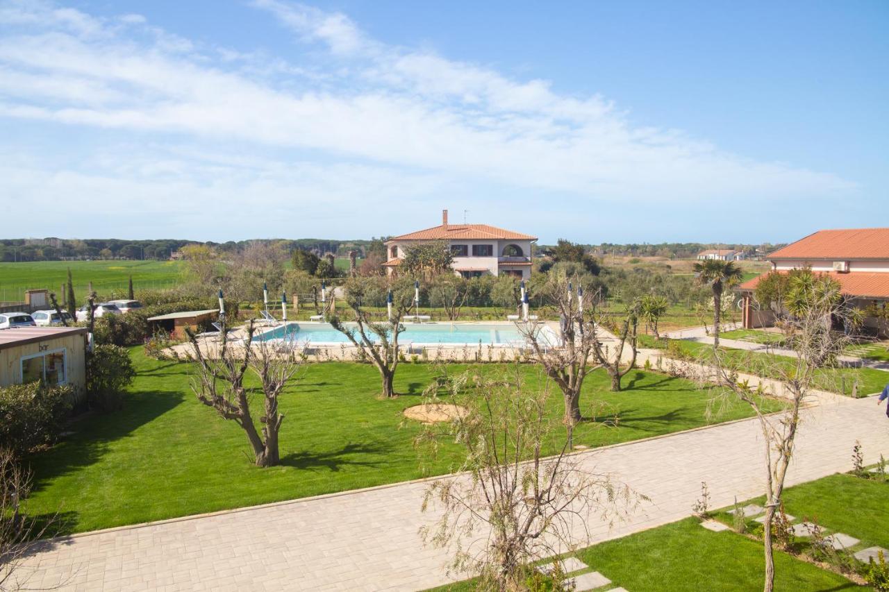 Delfino Tuscany Resort Marina di Cecina Eksteriør billede
