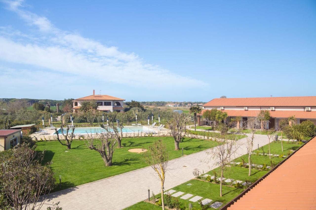 Delfino Tuscany Resort Marina di Cecina Eksteriør billede