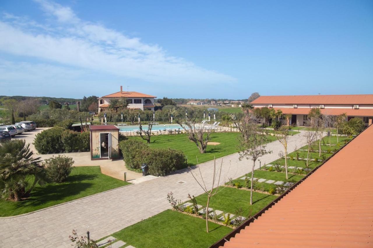 Delfino Tuscany Resort Marina di Cecina Eksteriør billede