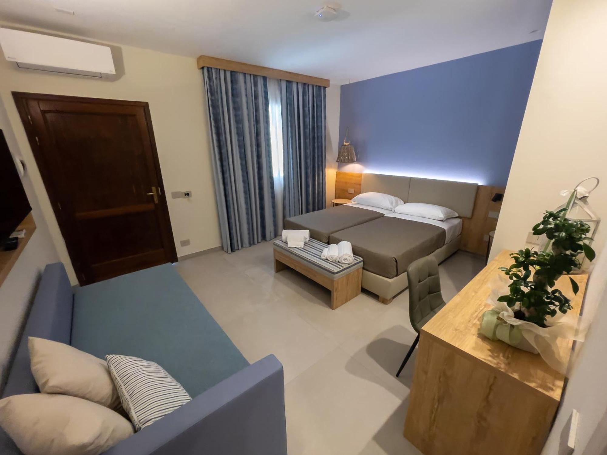 Delfino Tuscany Resort Marina di Cecina Eksteriør billede