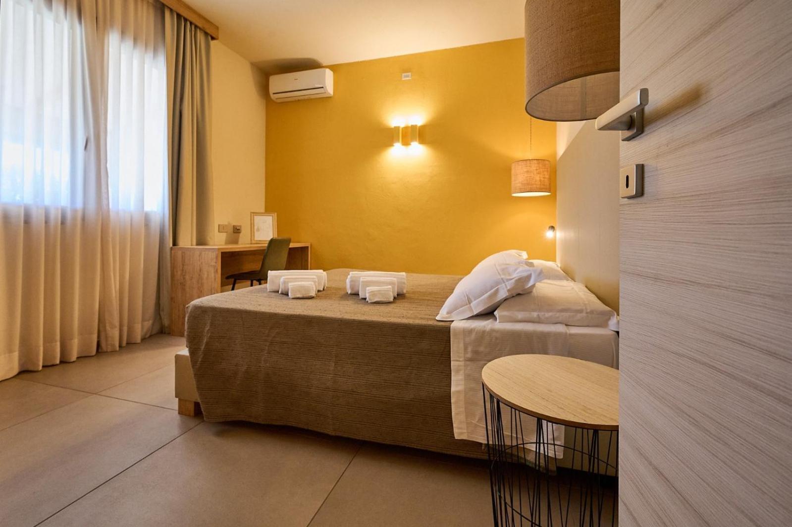 Delfino Tuscany Resort Marina di Cecina Eksteriør billede