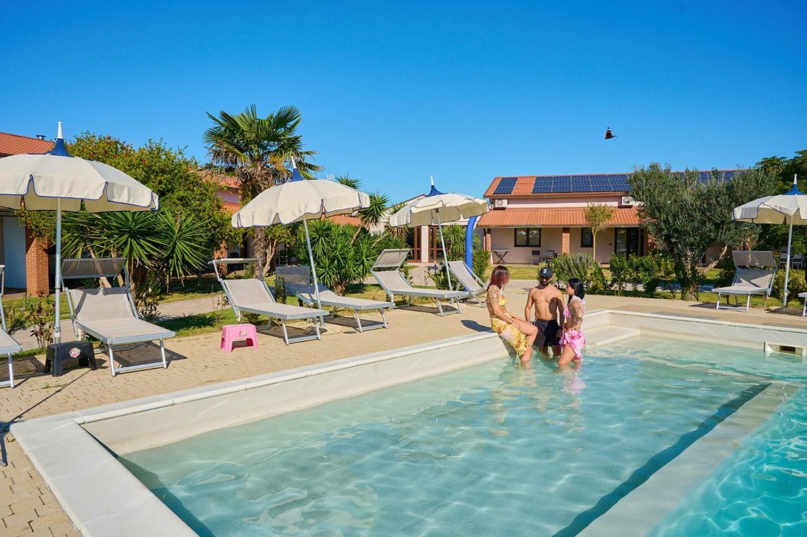 Delfino Tuscany Resort Marina di Cecina Eksteriør billede